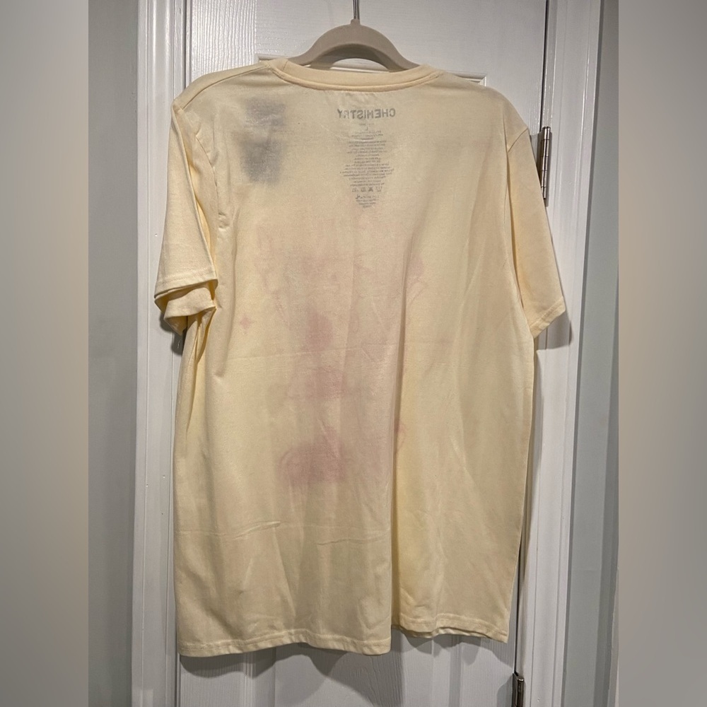 NWT Chemistry Size L Red Smiling Pizza Man Cream Short Sleeve Crew Tee Shirt - Picture 11 of 11